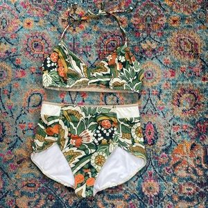 Beautiful bright high waisted bikini w halter top